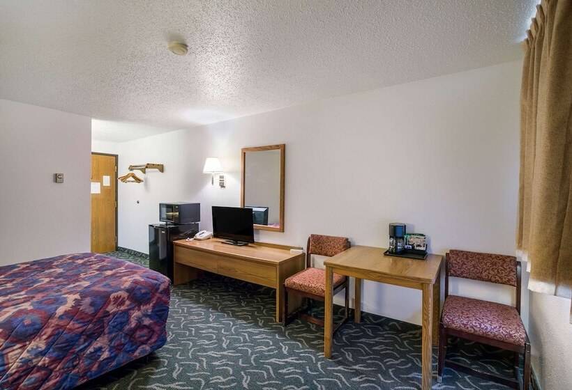 Номер Стандарт 2 Двуспальные Кровати, Rodeway Inn Gateway To Medora Troosevelt & Makoshika State Park