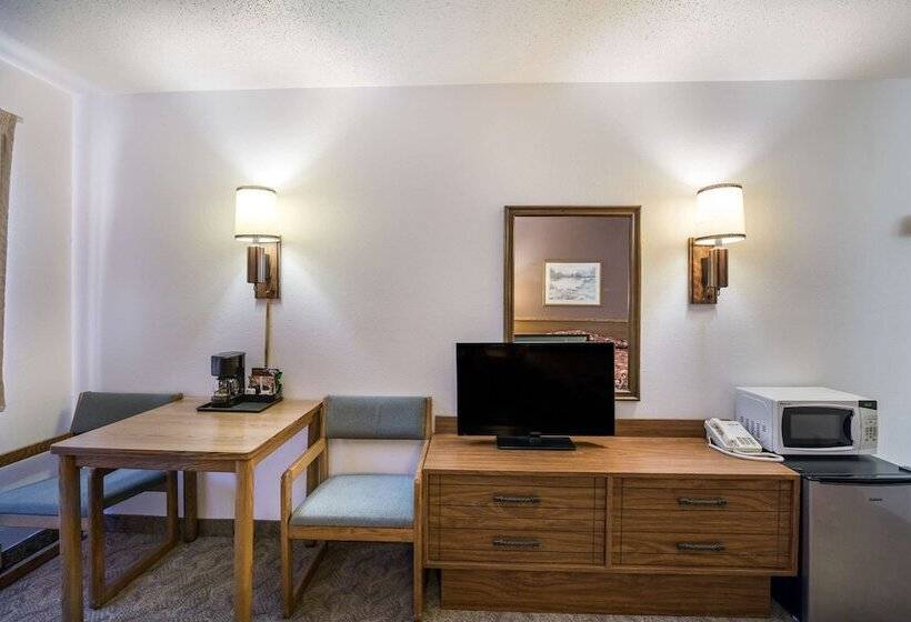 غرفه قياسيه سريرين مزدوجين, Rodeway Inn Gateway To Medora Troosevelt & Makoshika State Park