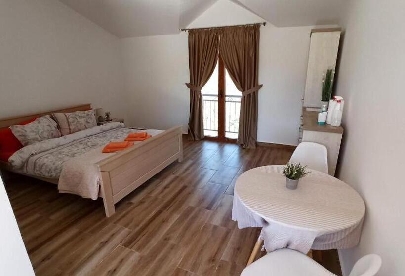 اتاق استاندارد با چشمانداز دریاچه, Village House Novak Rijecani