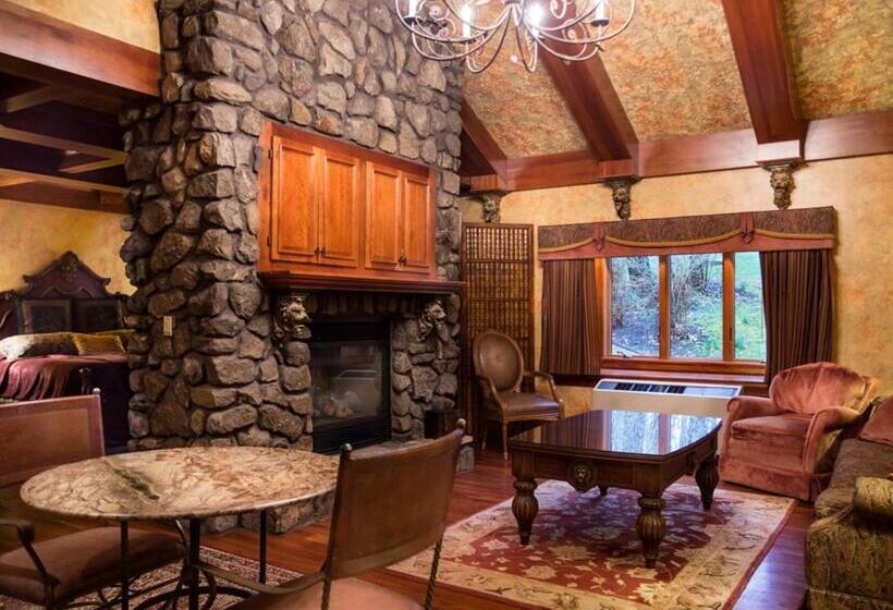 إستوديو قياسى سرير كينج, Landoll's Mohican Castle