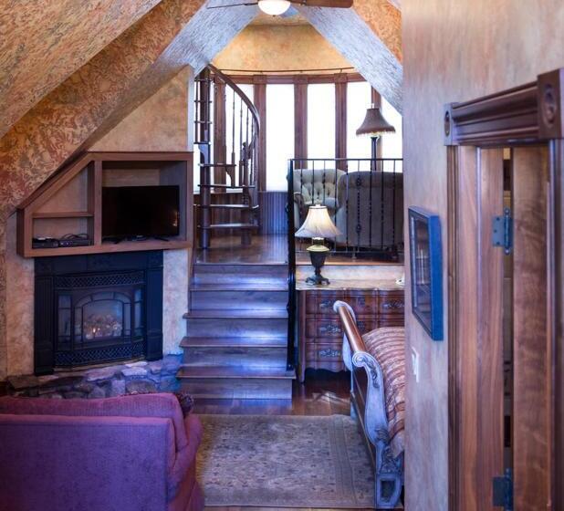 Президентский Люкс, Landoll's Mohican Castle