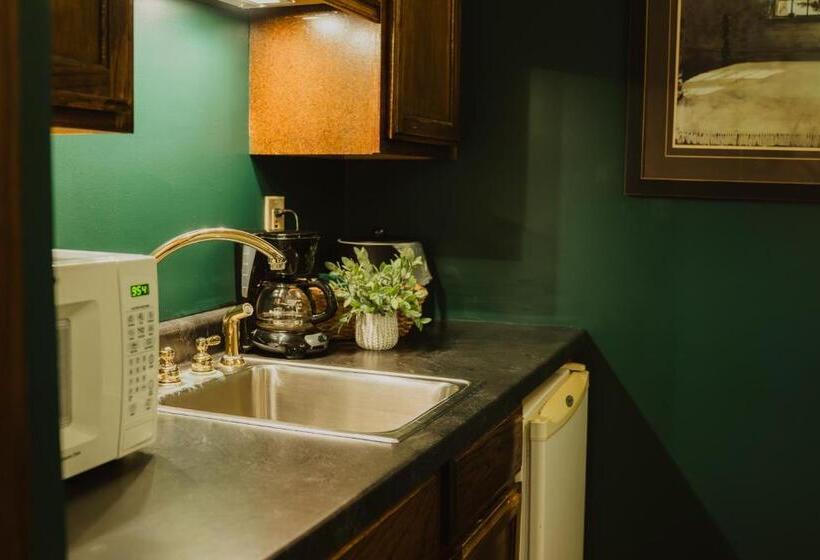 إستوديو قياسى, Landoll's Mohican Castle