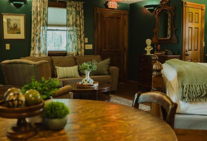 إستوديو قياسى, Landoll's Mohican Castle