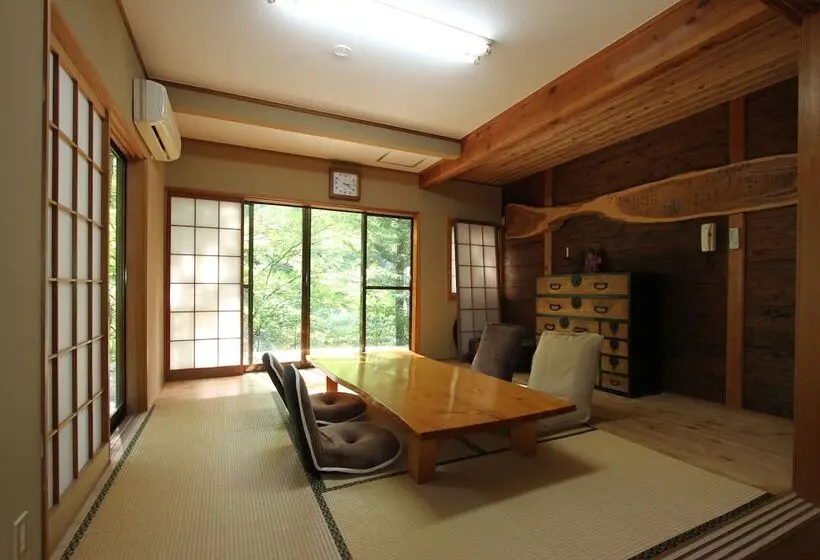 スーペリアースイート, Takimi Onsen Inn That Only Accepts One Group Per Day