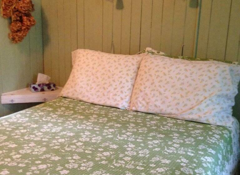 标准间, Auberge Les Blancs Moutons