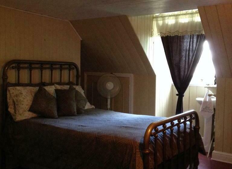 Номер Стандарт, Auberge Les Blancs Moutons