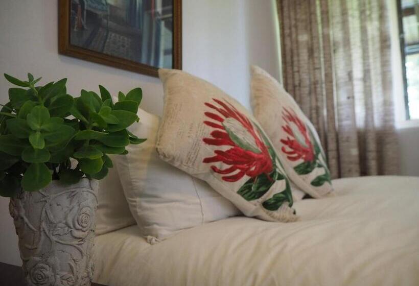 Семейный Номер Вид на Сад, Riverview Country Inn