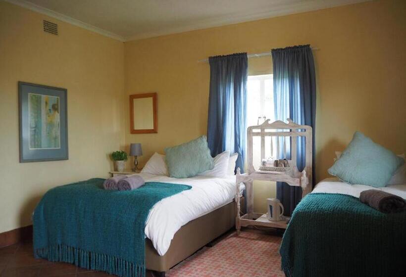 غرفة قياسية ثلاثية, Riverview Country Inn