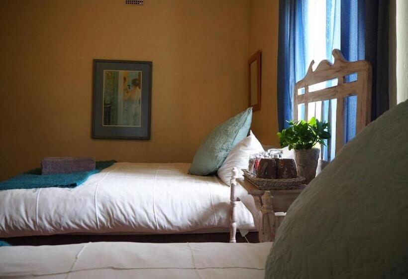 Номер Стандарт Трехместный, Riverview Country Inn