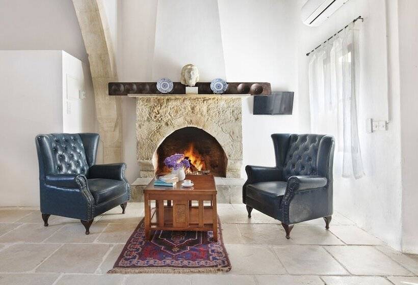 סוויטה נשיאותית, Meleni Cottage Houses