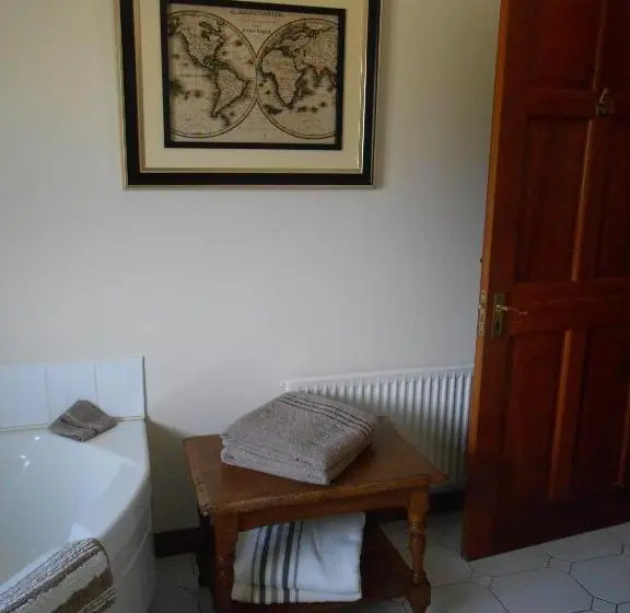 浴室共有スタンダード４人用ルーム, Birchdale House B&b