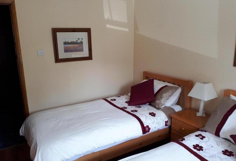 스탠다드 트리픔 룸 공동욕실, Birchdale House B&b