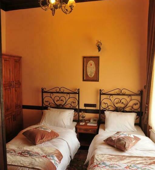 اتاق استاندارد سه نفره, Aksehir Butik