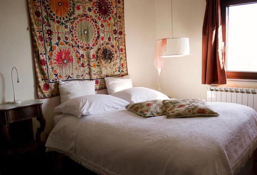 غرفة قياسية ثلاثية, Azienda Agricola Il Querceto