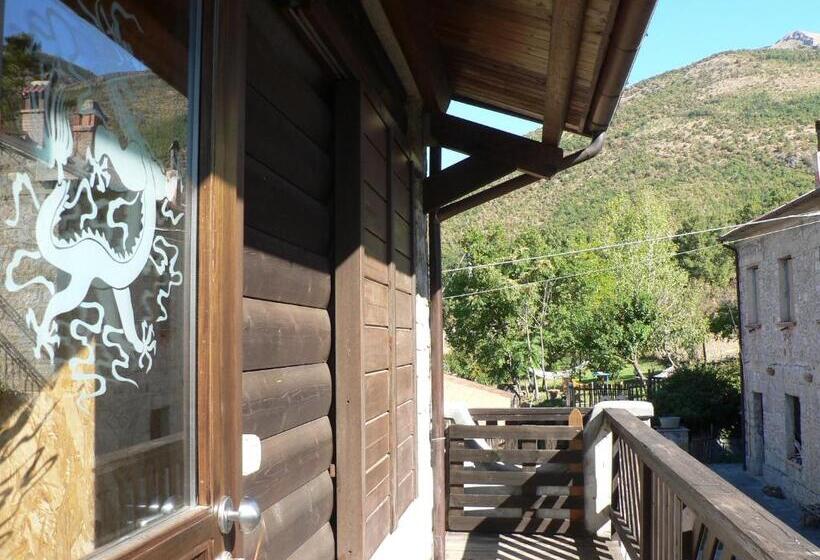 غرفة قياسية مزوَّدة بتراس, Azienda Agricola Il Querceto