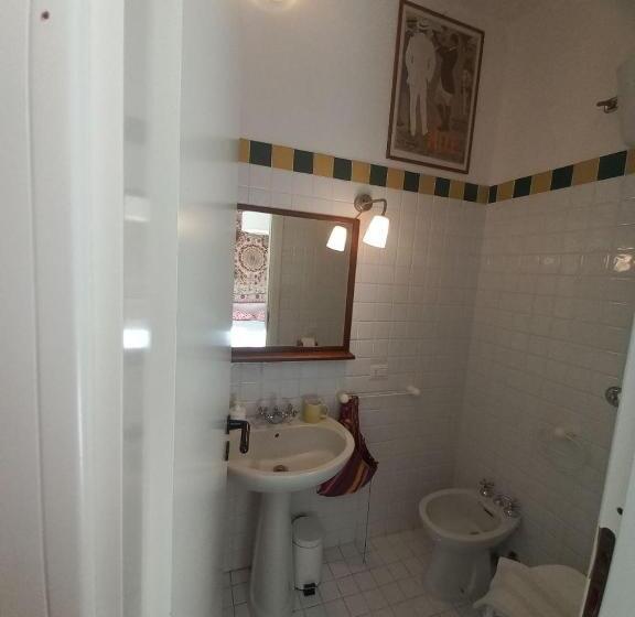 غرفة قياسية ثلاثية, Azienda Agricola Il Querceto