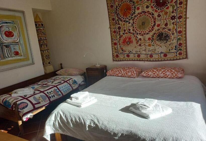 غرفة قياسية ثلاثية, Azienda Agricola Il Querceto