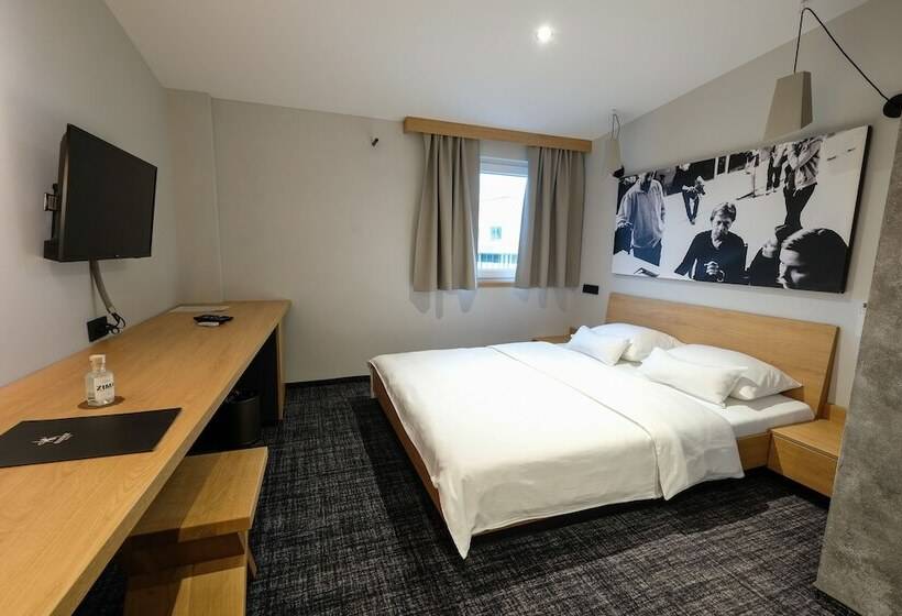 اتاق سوپریور, Kunst