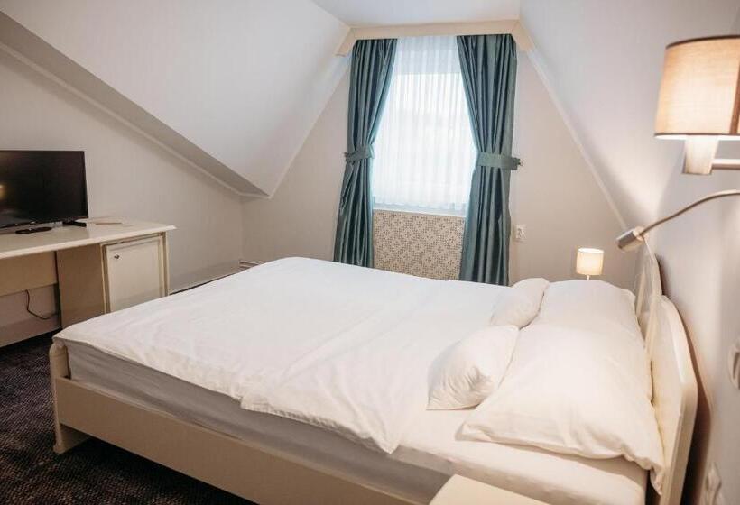 اتاق کلاسیک چهارنفره, Kunst