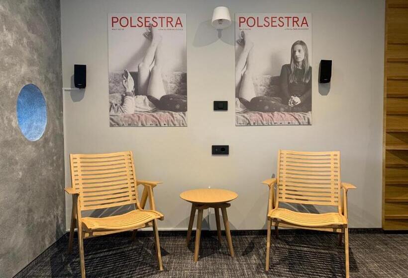 اتاق سوپریور, Kunst