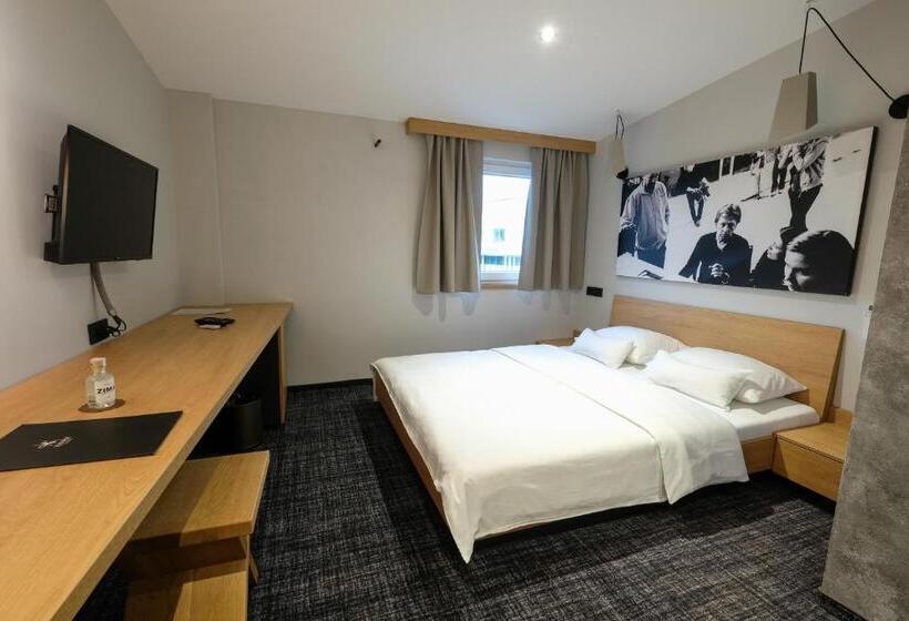 اتاق سوپریور, Kunst