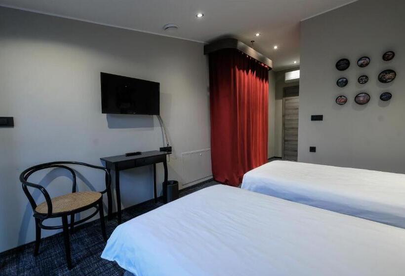 Superior Room with Terrace, Kunst