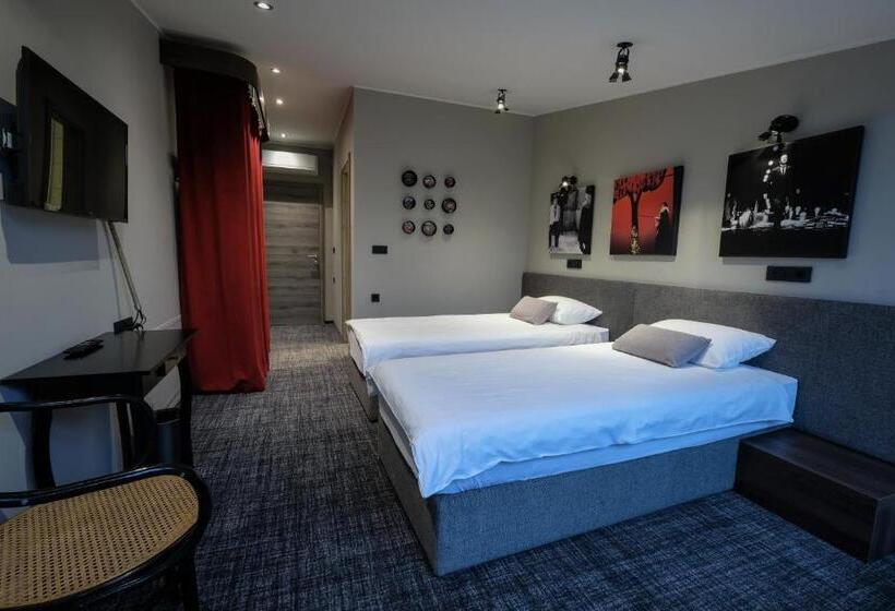 Superior Room with Terrace, Kunst