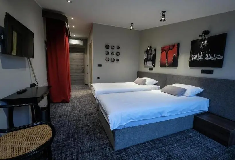 Superior Room with Terrace, Kunst