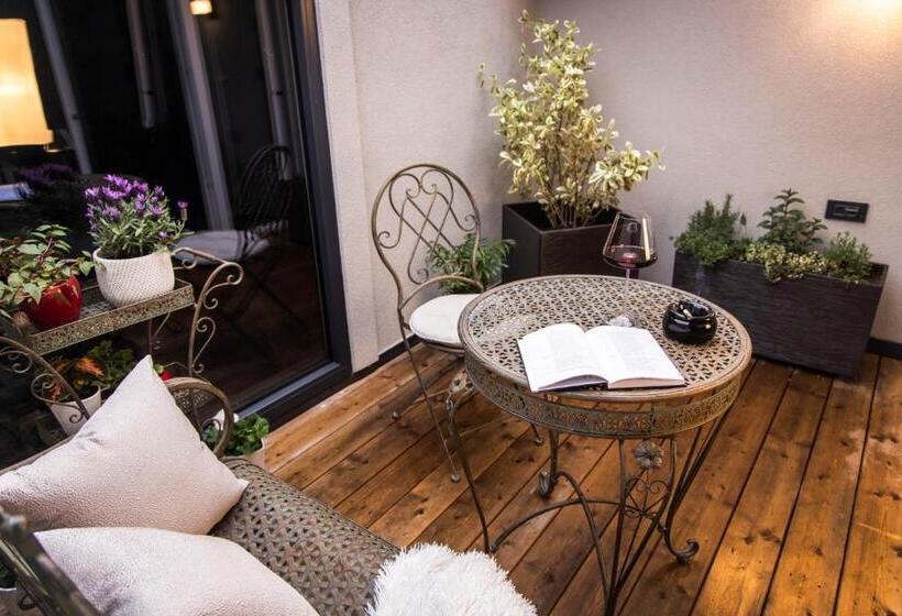 Superior Room with Terrace, Kunst