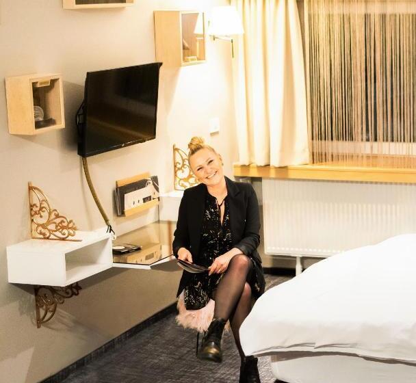 اتاق سوپریور, Kunst