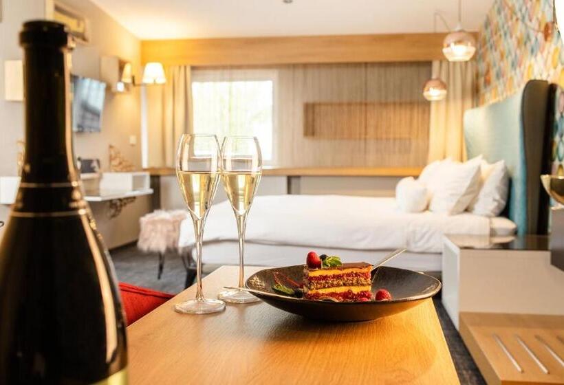 اتاق سوپریور, Kunst