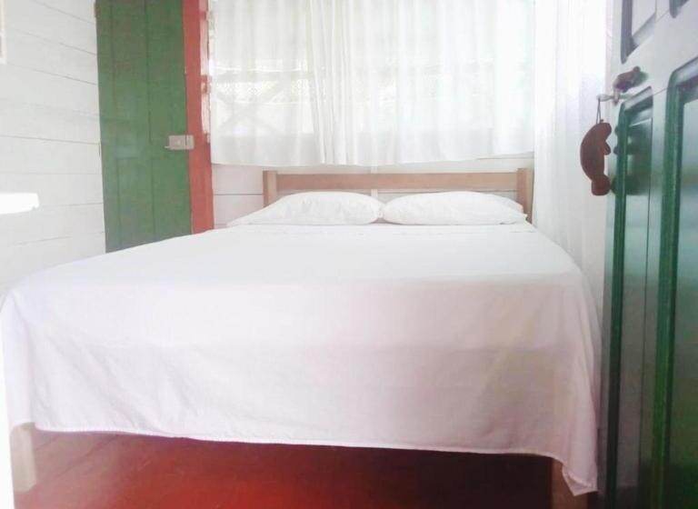 غرفة قياسية, Lomas Del Paiyü