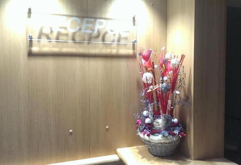 דירת חדר, Terek