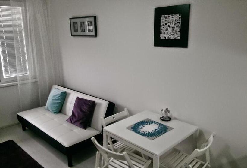 דירת חדר, Terek