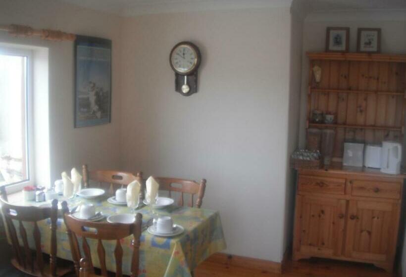 패밀리 룸, Oliver's Seafood Bar, Bed & Breakfast