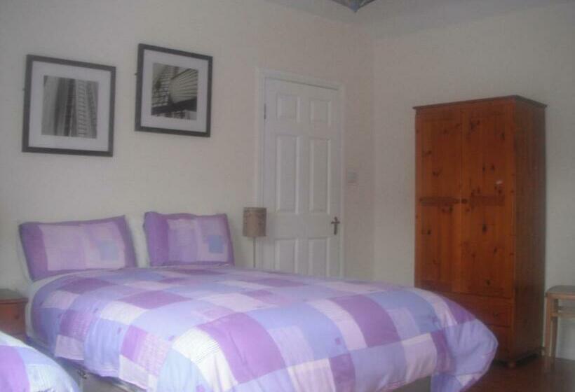 패밀리 룸, Oliver's Seafood Bar, Bed & Breakfast