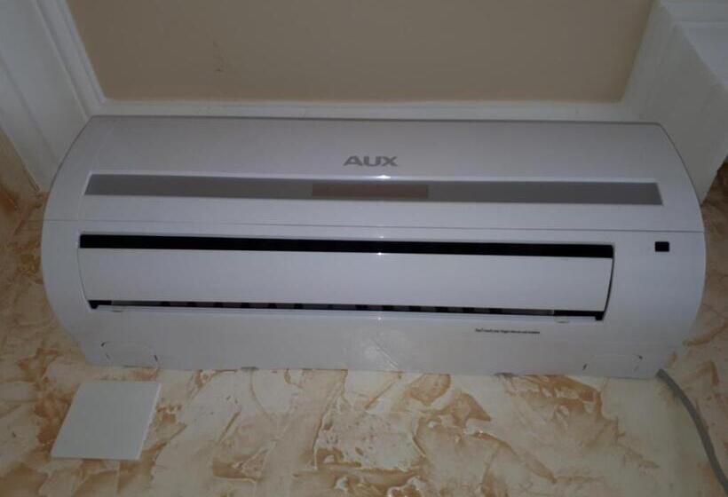 اتاق کلاسیک سه تخته, Apartment Maxinjauri