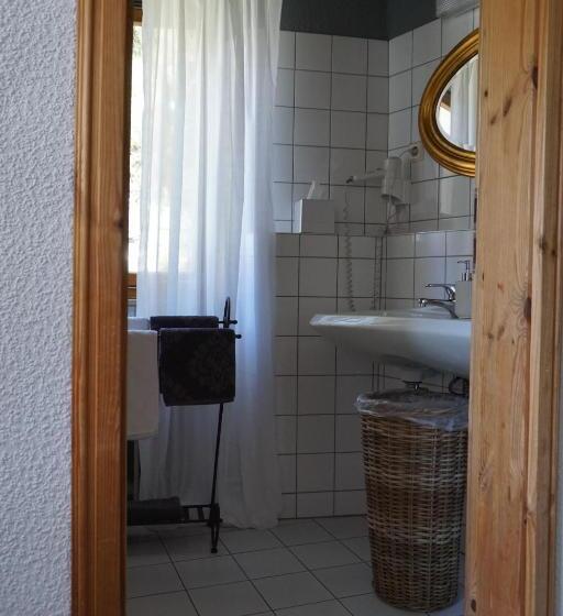 סוויטה, Garni Altes Winzerhaus Moselschänke