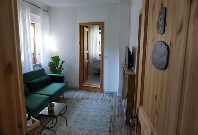 סוויטה, Garni Altes Winzerhaus Moselschänke