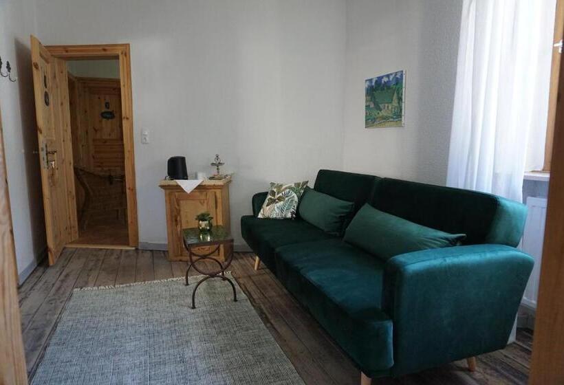 סוויטה, Garni Altes Winzerhaus Moselschänke