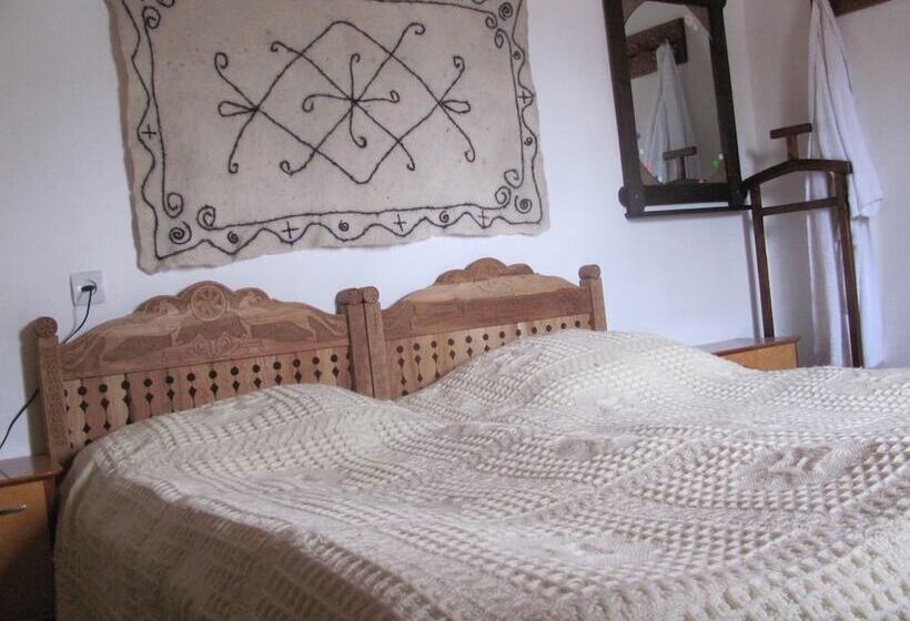 اتاق استاندارد با سرویس بهداشتی مشترک, Guest House Gallery