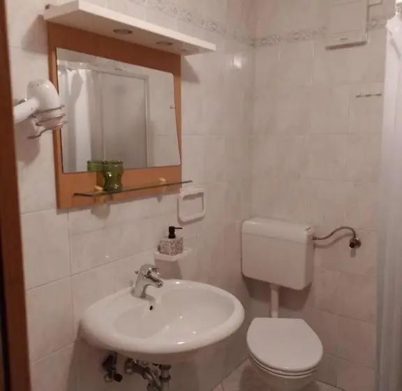 آپارتمان 1 خوابه با بالکن, Guesthouse Koren At Winery