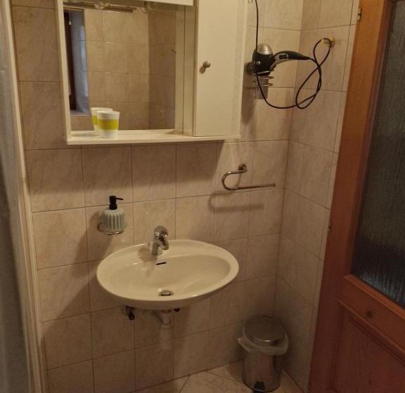 آپارتمان 1 خوابه با تراس, Guesthouse Koren At Winery