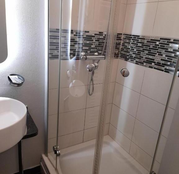 스탠다드 스튜디오, Erdmannshöhle Hasel Im Südschwarzwald