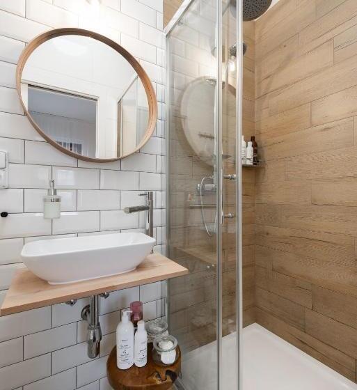 إستديو عائلى, Penzion Dubina