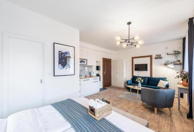 إستديو عائلى, Penzion Dubina