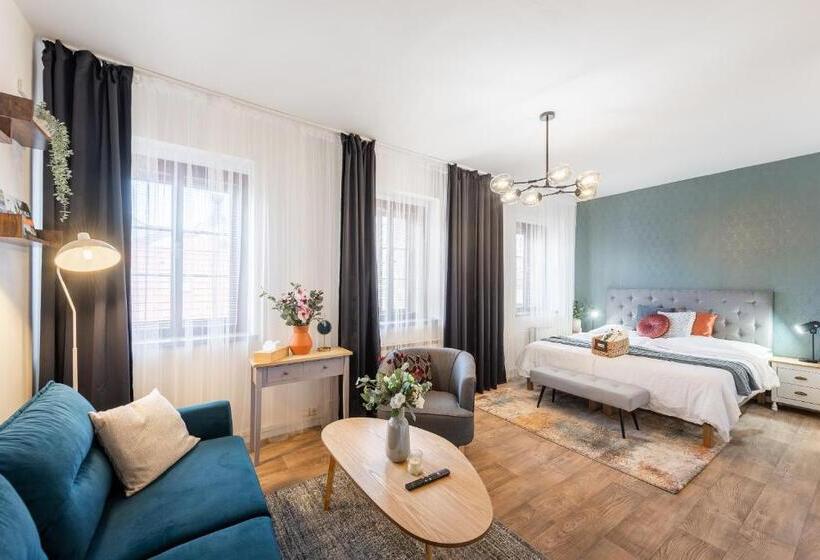 إستديو عائلى, Penzion Dubina