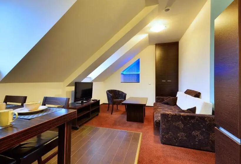 Deluxe-huoneisto 1 Makuuhuone, Wellness Penzion Kroměříž   Zlobice