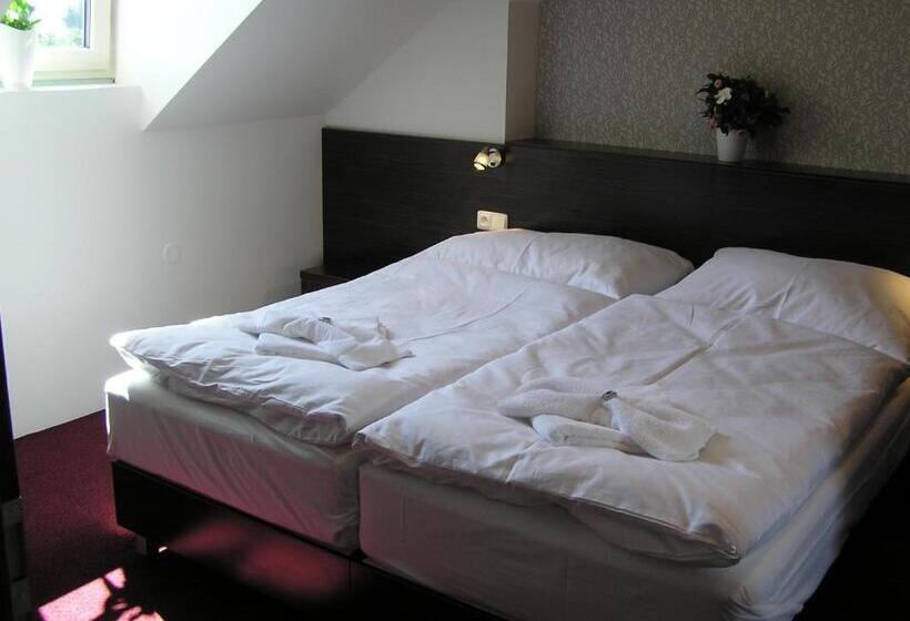 آپارتمان لوکس 1 خوابه, Wellness Penzion Kroměříž   Zlobice