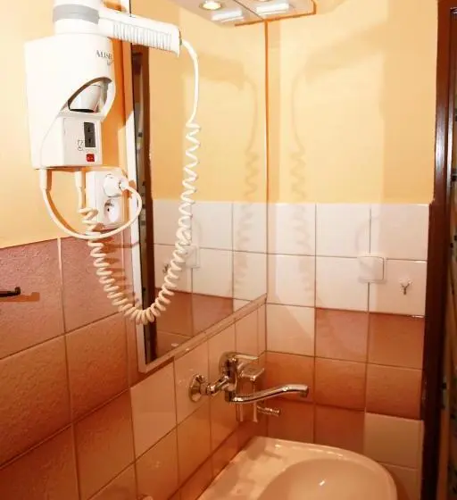 Huoneisto 2 Makuuhuonetta, Wellness Penzion Kroměříž   Zlobice